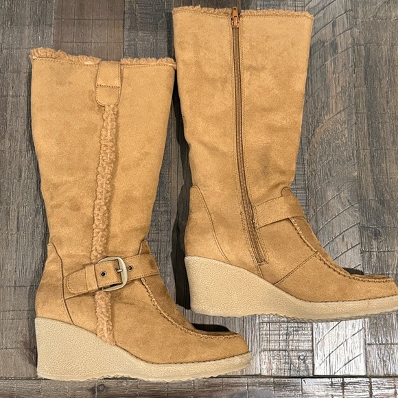 Connie Snip Tan Suede Boots Wedge Heel Faux Fur Wool Lined Zipper 7 - Picture 7 of 16